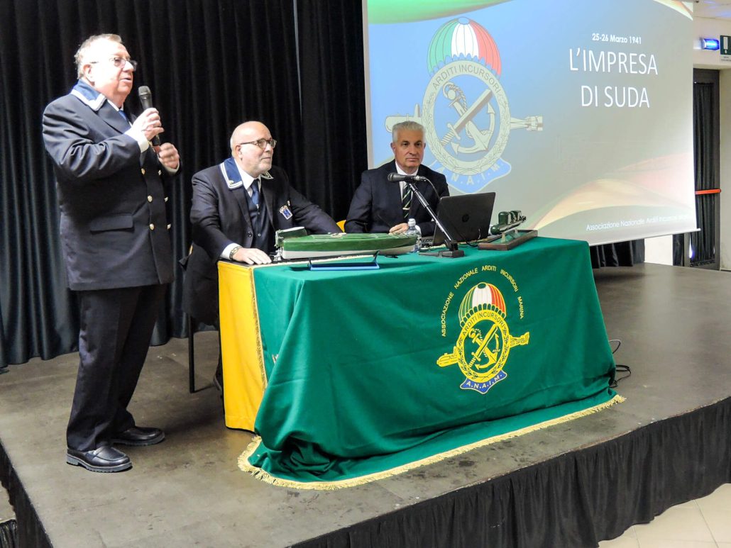 Conferenza Impresa di Suda Follonica(01) Il Presidente del Gruppo ANMI di Grosseto apre la conferenza sull'Impresa di Suda