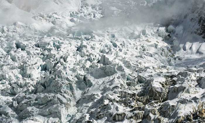 Le Ice Fall Le ICE FALL