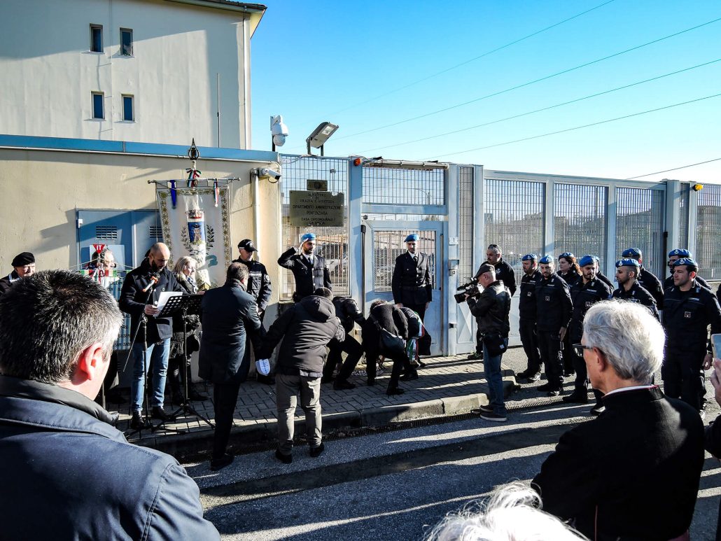 Pietre d'inciampo (4) Svelamento di pietre d'inciampo a La Spezia