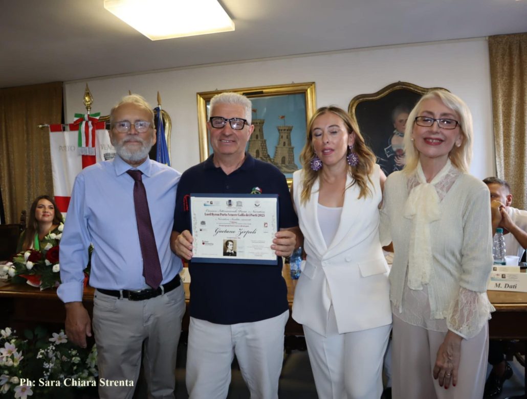 Premio speciale Portovenere Il Presidente di ANAIM, Gaetano Zirpoli, premiato con il Premio Speciale Portovenere Golfo dei Poeti, in occasione della 7^ edizione del Concorso Letterario internazionale Poesia e Narrativa " Lord Byron Porto Venere Golfo dei Poeti"
