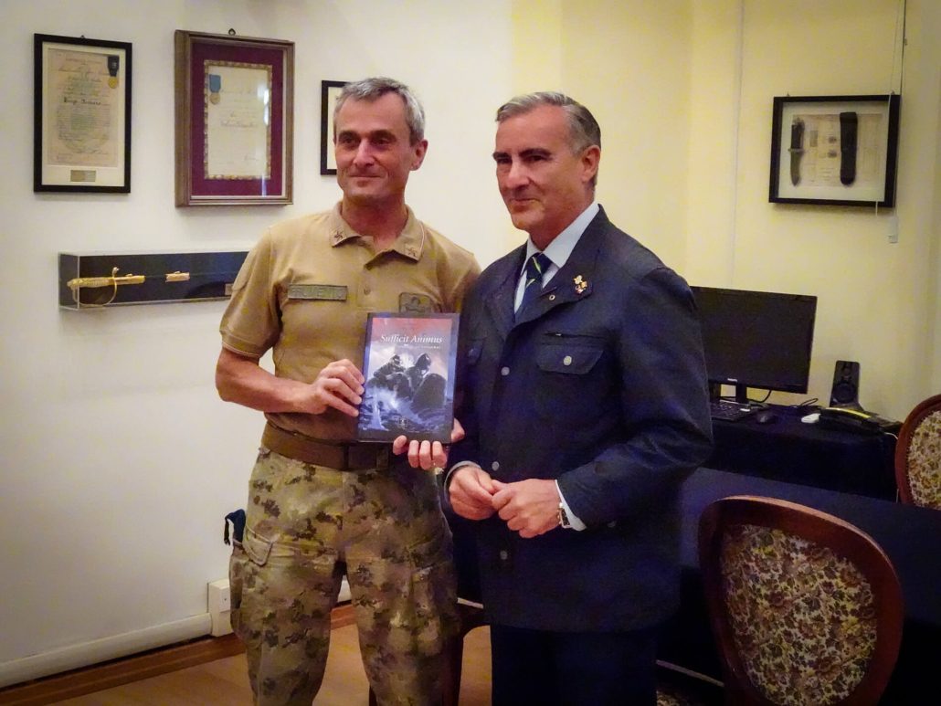Visita Escuadra (11) Alfonso Escuadra presenta il libro "Sufficit Animus" nella sede di ANAIM